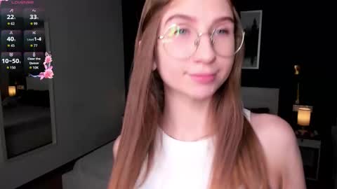 Elizabeth online show from November 17, 7:19 pm