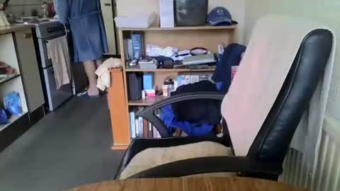 poshman65 online show from October 9, 9:18 am