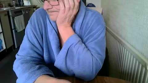 poshman65 online show from November 23, 12:27 pm