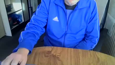 poshman65 online show from February 16, 9:16 am