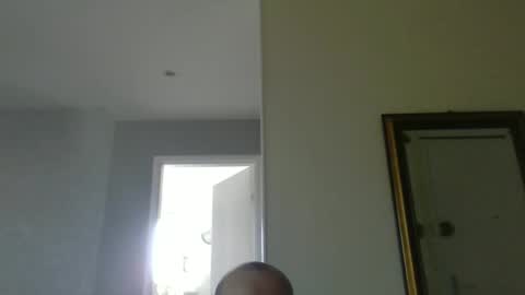 Snapshot of pourquoi_toi chatting on September 18, 9:11 am pourquoi_toi online show from September 18, 9:11 am