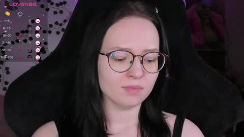 Robyn online show from February 10, 5:39 pm