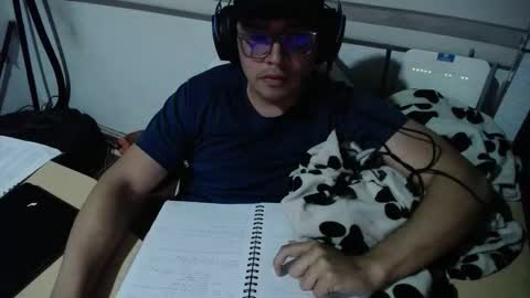 powerfulzeus2 online show from September 15, 1:27 am