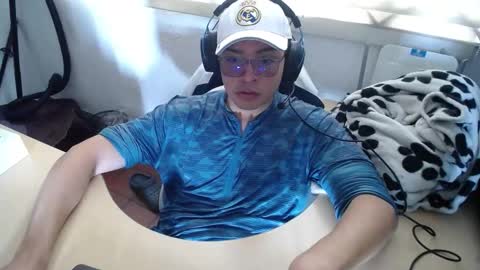 powerfulzeus2 online show from September 20, 6:53 pm