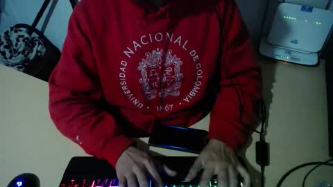 powerfulzeus2 online show from September 30, 2:16 am