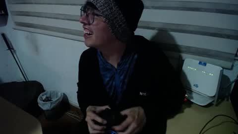 powerfulzeus2 online show from January 8, 2:03 am