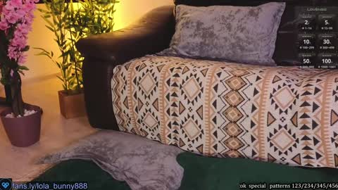 Lola online show from December 15, 4:15 pm