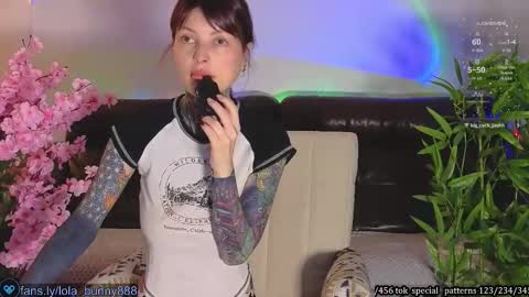 Lola online show from December 16, 5:01 am