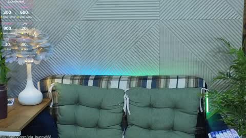 Lola online show from April 9, 6:19 am