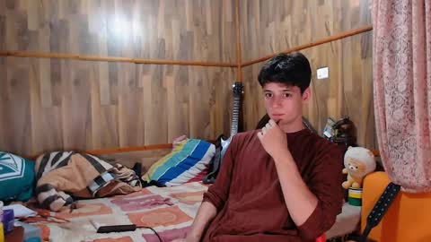 Snapshot of powertwinky chatting on February 2, 4:37 am chris independent  online show from February 2, 4:37 am