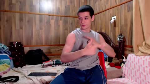 Snapshot of powertwinky chatting on October 8, 1:14 am chris independent  online show from October 8, 1:14 am