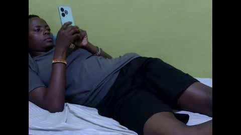 Snapshot of precious_nesh chatting on November 5, 7:41 am precious_nesh online show from November 5, 7:41 am