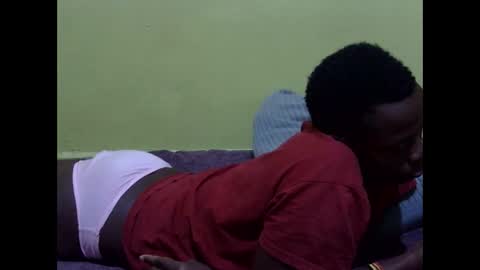 Snapshot of precious_nesh chatting on November 27, 4:58 am precious_nesh online show from November 27, 4:58 am