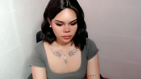 Snapshot of preciousangel69xxx chatting on January 7, 1:14 pm MAXXINE online show from January 7, 1:14 pm
