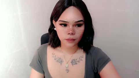 Snapshot of preciousangel69xxx chatting on January 25, 9:25 pm MAXXINE online show from January 25, 9:25 pm