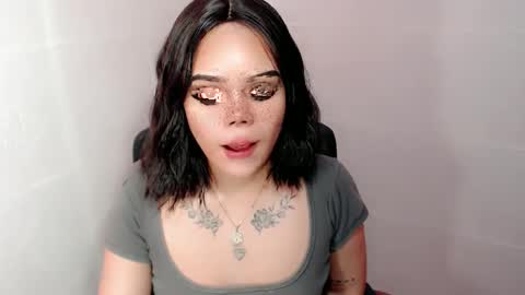 Snapshot of preciousangel69xxx chatting on February 1, 2:05 am MAXXINE online show from February 1, 2:05 am