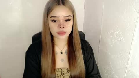 Snapshot of preciousangel69xxx chatting on February 26, 11:37 pm MAXXINE online show from February 26, 11:37 pm