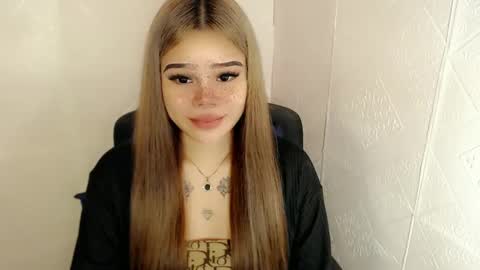 Snapshot of preciousangel69xxx chatting on March 2, 3:24 am MAXXINE online show from March 2, 3:24 am
