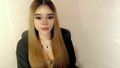 MAXXINE online show from April 25, 2:58 am