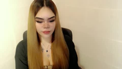 Snapshot of preciousangel69xxx chatting on April 30, 5:36 am MAXXINE online show from April 30, 5:36 am
