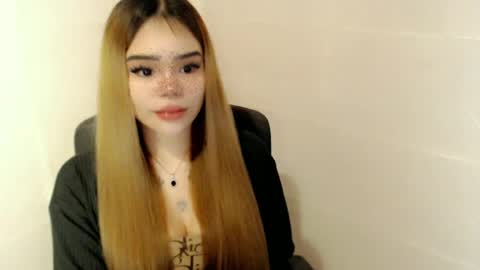 Snapshot of preciousangel69xxx chatting on May 8, 3:12 am MAXXINE online show from May 8, 3:12 am