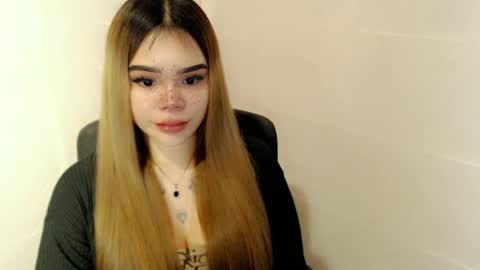 Snapshot of preciousangel69xxx chatting on May 11, 2:28 am MAXXINE online show from May 11, 2:28 am