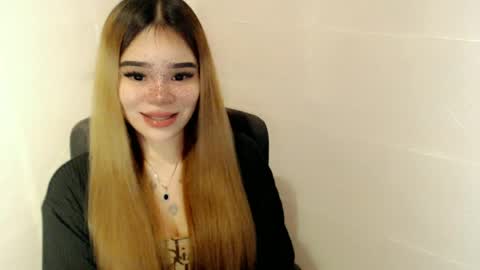 Snapshot of preciousangel69xxx chatting on May 16, 12:04 pm MAXXINE online show from May 16, 12:04 pm