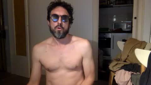 Snapshot of precum3d chatting on October 27, 10:36 pm PRECUM online show from October 27, 10:36 pm