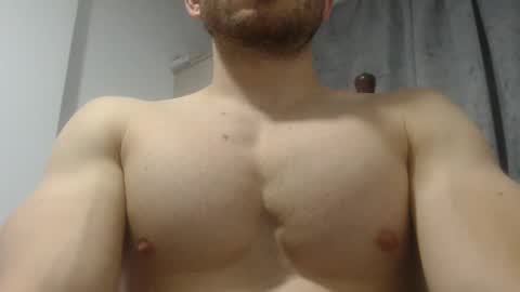 Snapshot of preettyboyx chatting on December 7, 3:58 am JUAN online show from December 7, 3:58 am