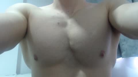 Snapshot of preettyboyx chatting on December 12, 3:37 pm JUAN online show from December 12, 3:37 pm
