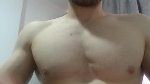 Snapshot of preettyboyx chatting on December 16, 9:41 pm JUAN online show from December 16, 9:41 pm