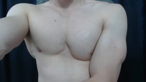 Snapshot of preettyboyx chatting on October 17, 7:38 pm JUAN online show from October 17, 7:38 pm