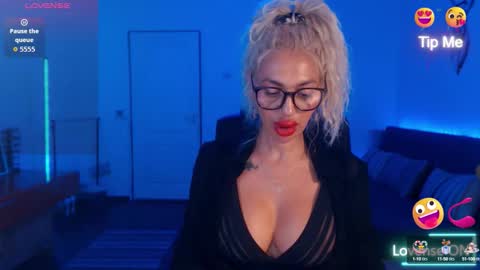 Victoria online show from September 18, 8:55 pm