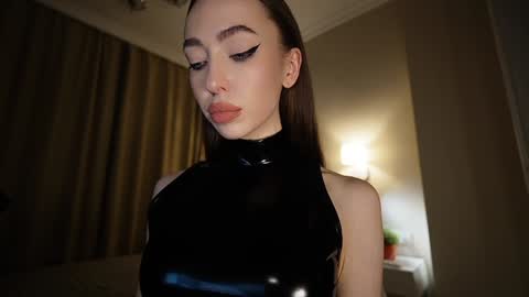 I take a break from streaming  since 17th of Novermber until 1st December online show from February 6, 1:16 am