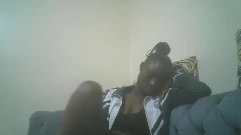 prettiest_doll online show from December 17, 1:00 am