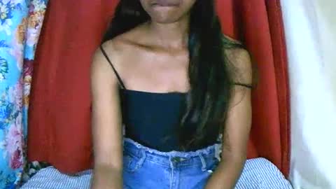 prettiethalia online show from November 15, 9:17 am