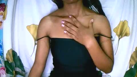 prettiethalia online show from December 16, 6:02 pm