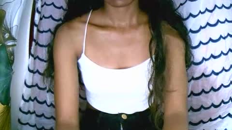 prettiethalia online show from January 8, 7:49 pm