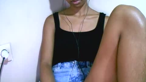 Snapshot of prettiethalia chatting on January 31, 7:11 pm prettiethalia online show from January 31, 7:11 pm