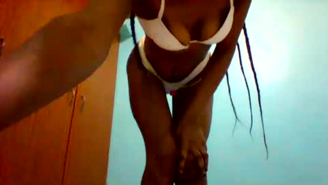 pretty253 online show from December 26, 3:31 pm