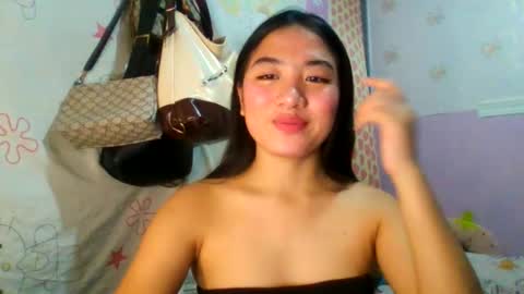pretty_am online show from November 12, 10:04 am