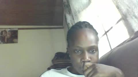 Snapshot of pretty_beib chatting on May 11, 12:44 pm Karol online show from May 11, 12:44 pm