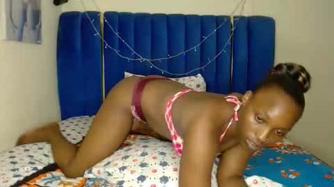 Snapshot of pretty_beiby26742079010 chatting on April 5, 8:55 am pretty beiby online show from April 5, 8:55 am