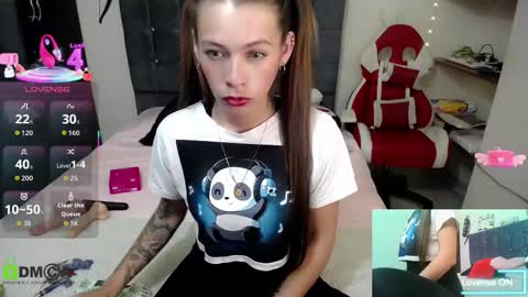 Snapshot of pretty_candysex chatting on September 13, 10:53 pm Lisa online show from September 13, 10:53 pm