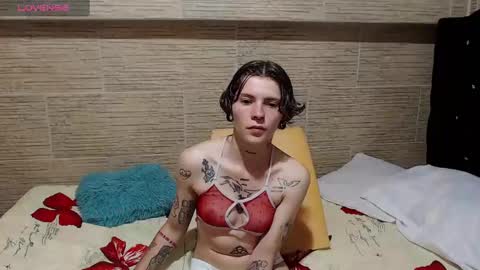 pretty_cristal22 online show from February 10, 10:51 pm