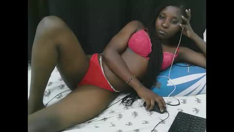 pretty online show from April 17, 6:33 pm