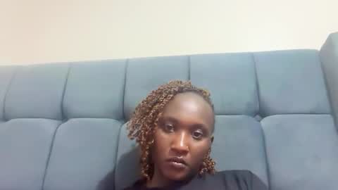 Snapshot of pretty_ellsie chatting on October 8, 2:53 am independent model online show from October 8, 2:53 am