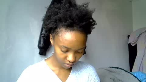 pretty jazminee online show from June 17, 9:56 am