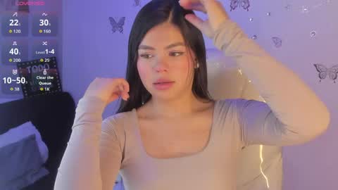 pretty online show from April 12, 11:59 am