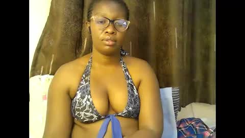 pretty_kylah online show from February 7, 11:41 pm